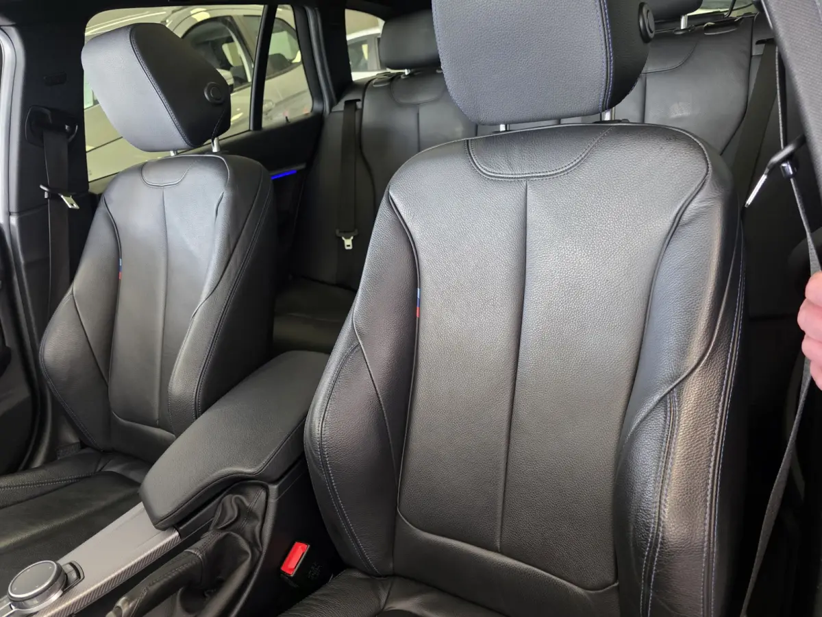 318i M-Sport Corporate Lease Automaat – Pano – HUD – Leder – Camera – NAP –