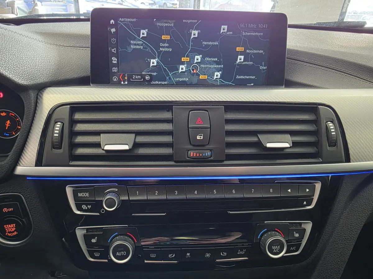 318i M-Sport Corporate Lease Automaat – Pano – HUD – Leder – Camera – NAP –