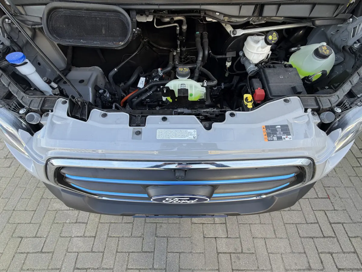 350 L2H2 270PK Trend 68 kWh 317 KM WLTP CarPlay/cruisecontrol/stoelverwarming