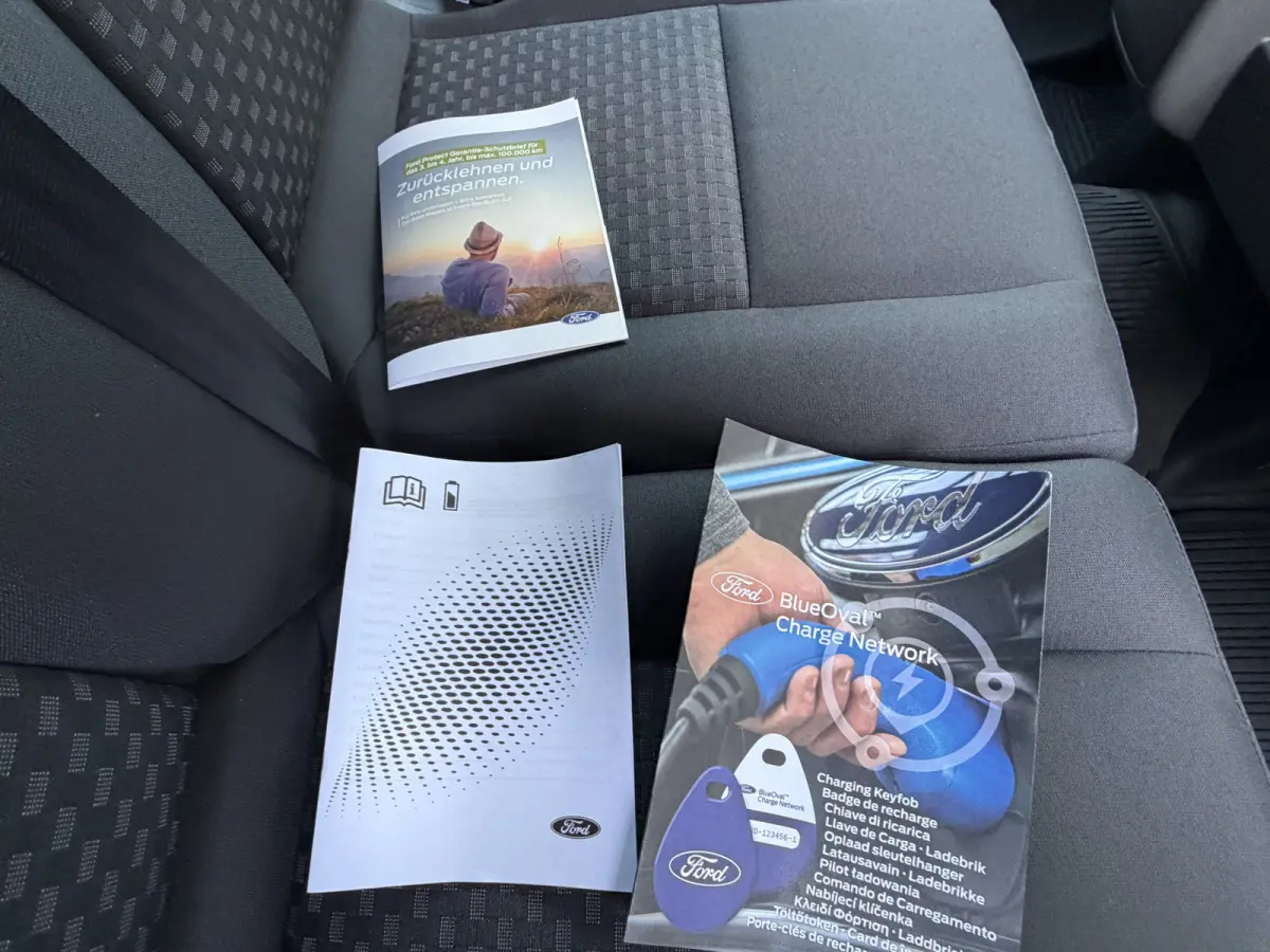 350 L2H2 270PK Trend 68 kWh 317 KM WLTP CarPlay/cruisecontrol/stoelverwarming