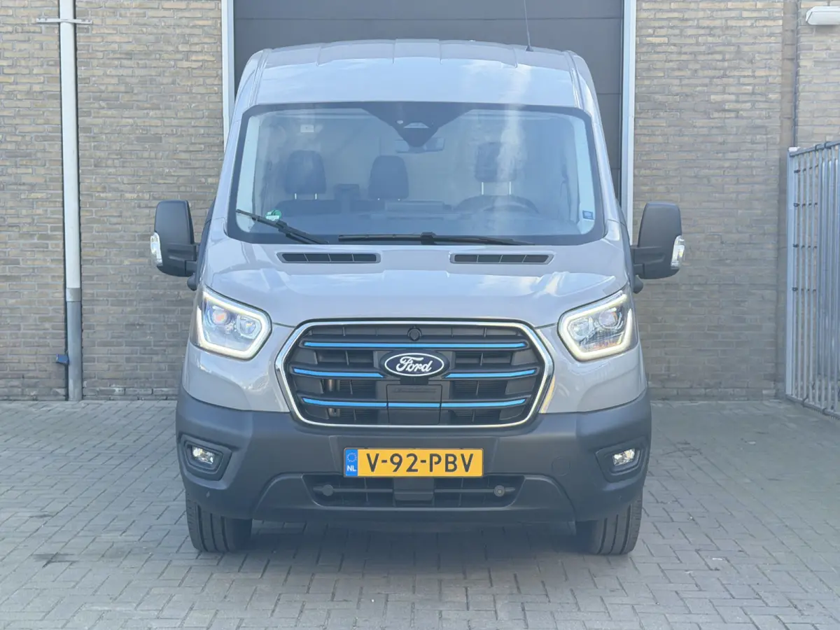 350 L2H2 270PK Trend 68 kWh 317 KM WLTP CarPlay/cruisecontrol/stoelverwarming