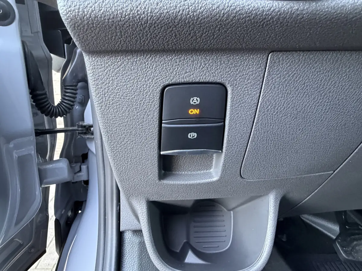 350 L2H2 270PK Trend 68 kWh 317 KM WLTP CarPlay/cruisecontrol/stoelverwarming