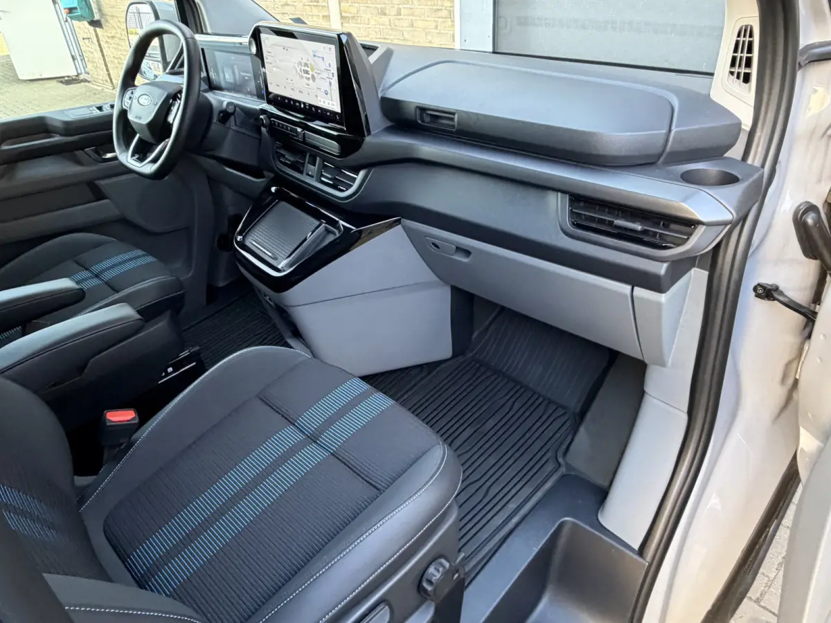 Cust. 320 L2H1 Sport 218PK 65 kWh CarPlay/stoelverwarming/navi/camera