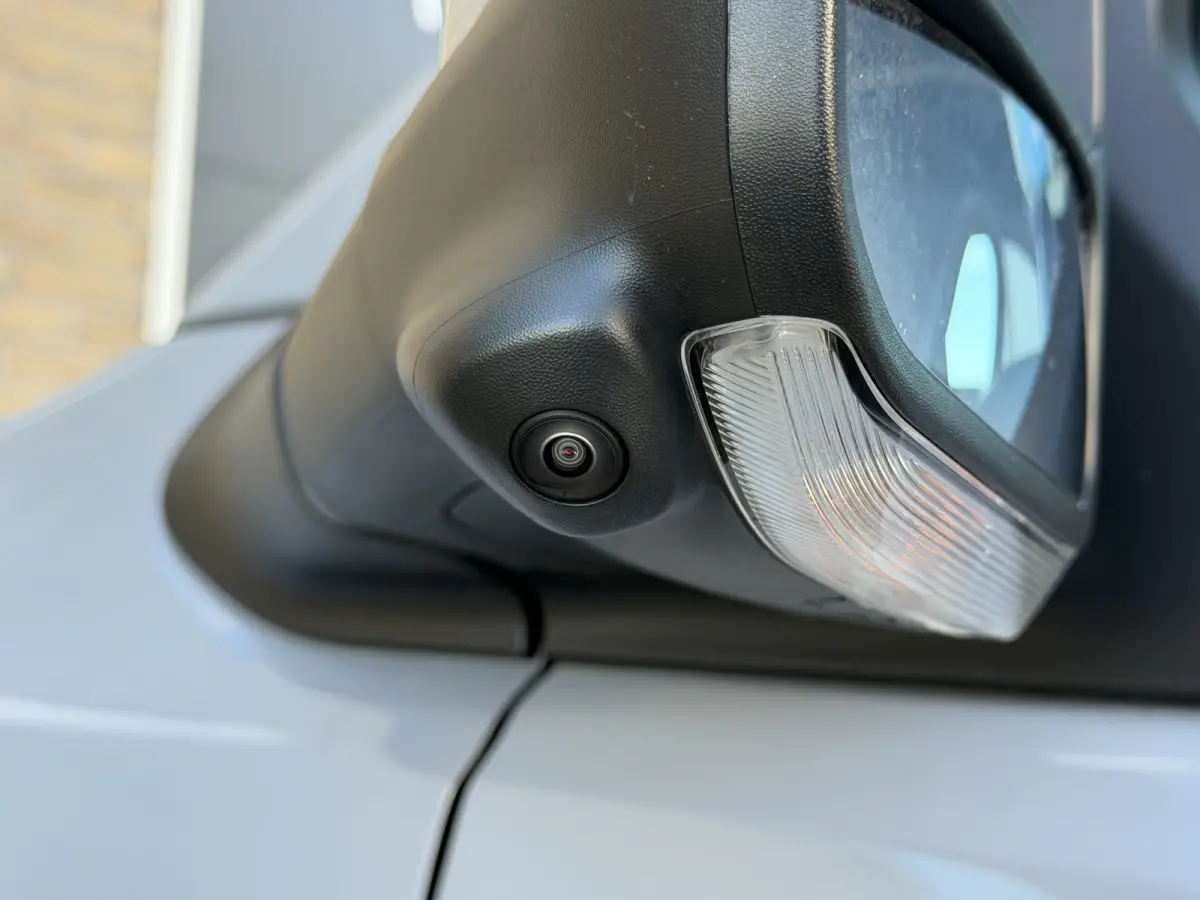 Cust. 320 L2H1 Sport 218PK 65 kWh CarPlay/stoelverwarming/navi/camera
