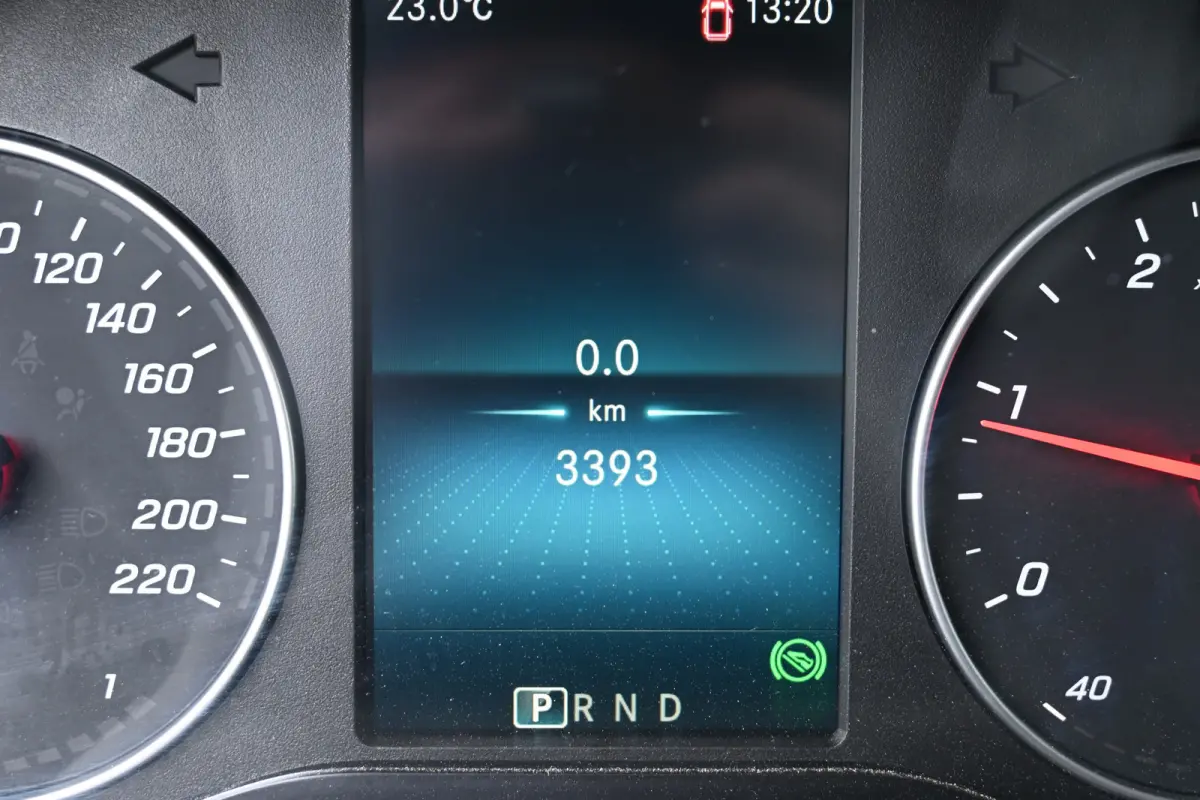 110 CDI L1 Pro 3 Zitplaatsen, MBUX, Stoelverwarming