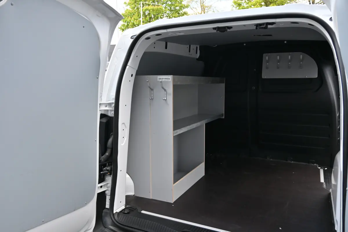110 CDI L1 Pro 3 Zitplaatsen, MBUX, Stoelverwarming
