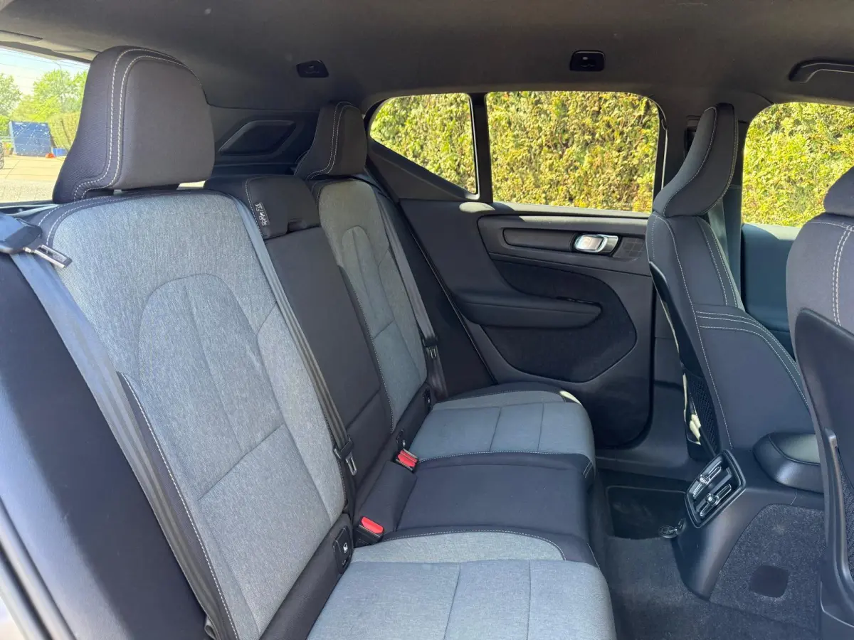 T4 Plus Bright | Camera | DAB | Navi | Blis | Keyless | Bluetooth | Elektrische stoelen | Harman & Kardon audio |