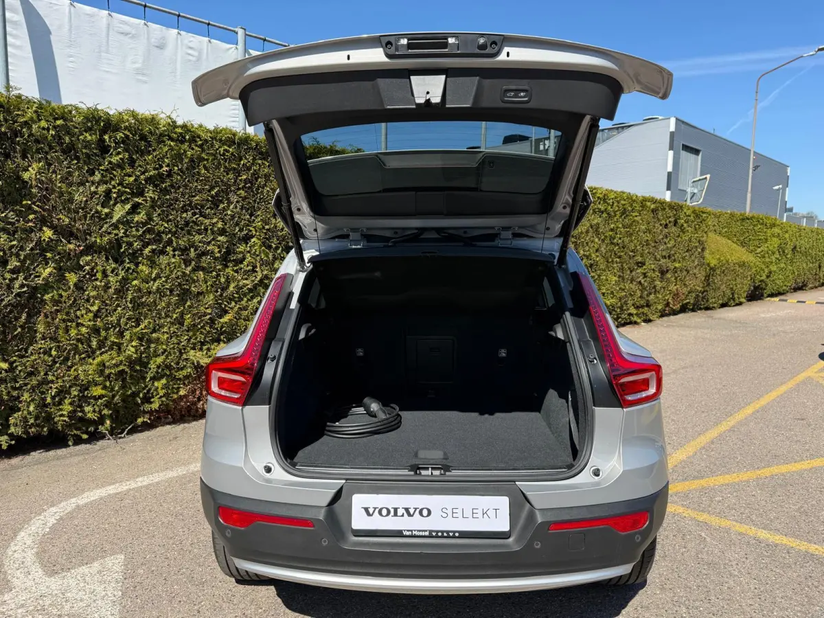 T4 Plus Bright | Camera | DAB | Navi | Blis | Keyless | Bluetooth | Elektrische stoelen | Harman & Kardon audio |