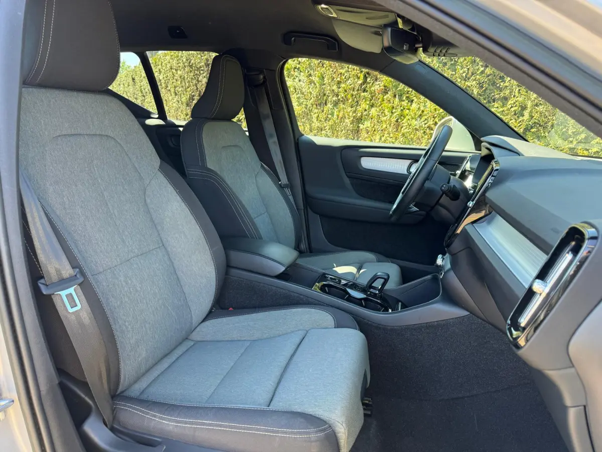 T4 Plus Bright | Camera | DAB | Navi | Blis | Keyless | Bluetooth | Elektrische stoelen | Harman & Kardon audio |