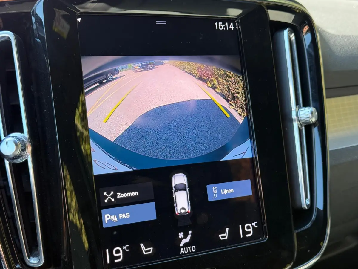 T4 Plus Bright | Camera | DAB | Navi | Blis | Keyless | Bluetooth | Elektrische stoelen | Harman & Kardon audio |