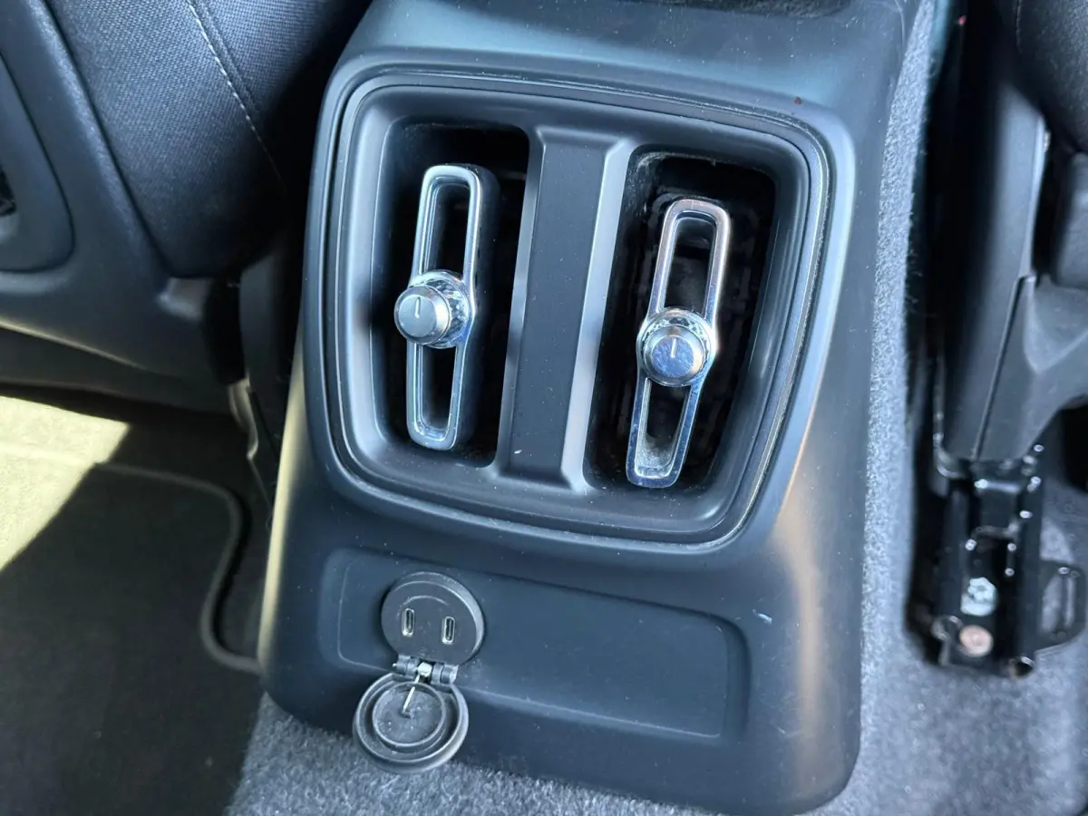T4 Plus Bright | Camera | DAB | Navi | Blis | Keyless | Bluetooth | Elektrische stoelen | Harman & Kardon audio |