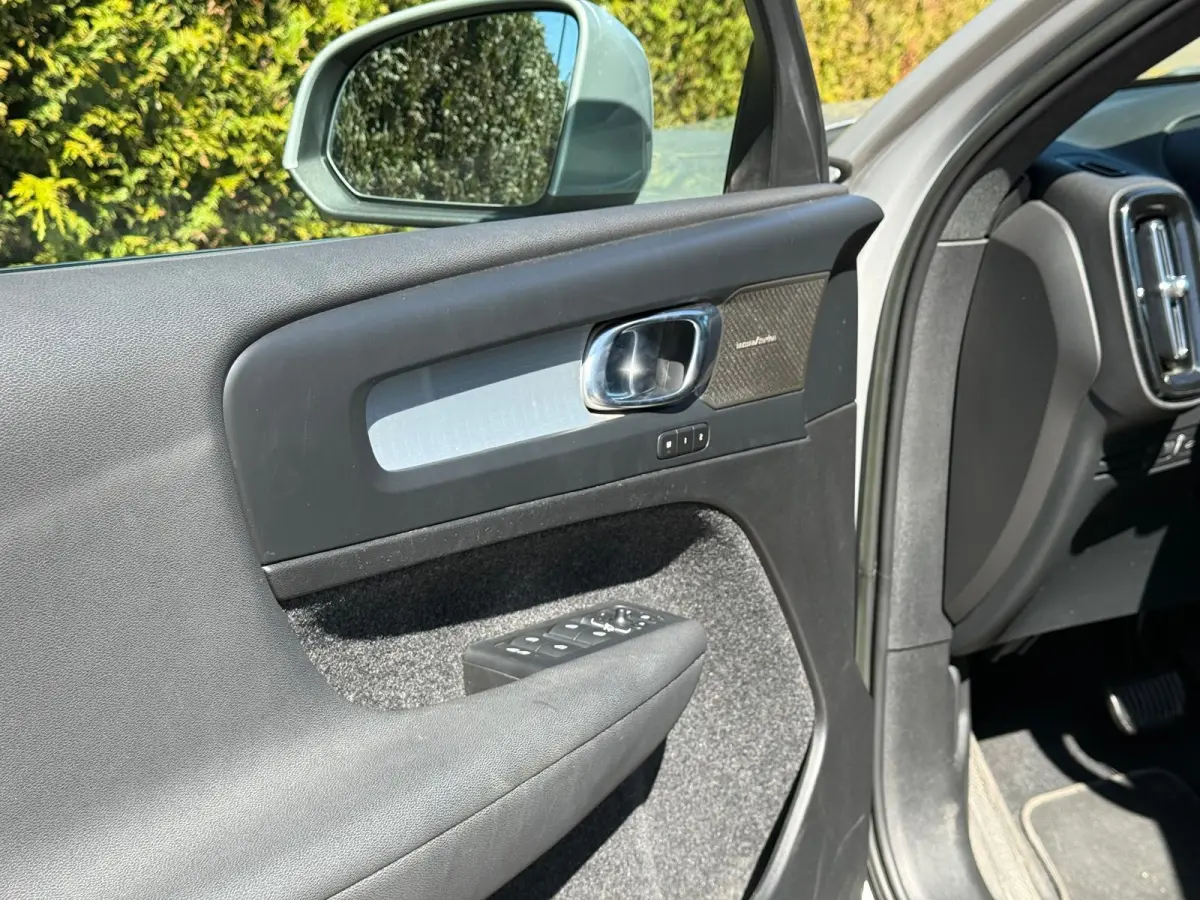 T4 Plus Bright | Camera | DAB | Navi | Blis | Keyless | Bluetooth | Elektrische stoelen | Harman & Kardon audio |