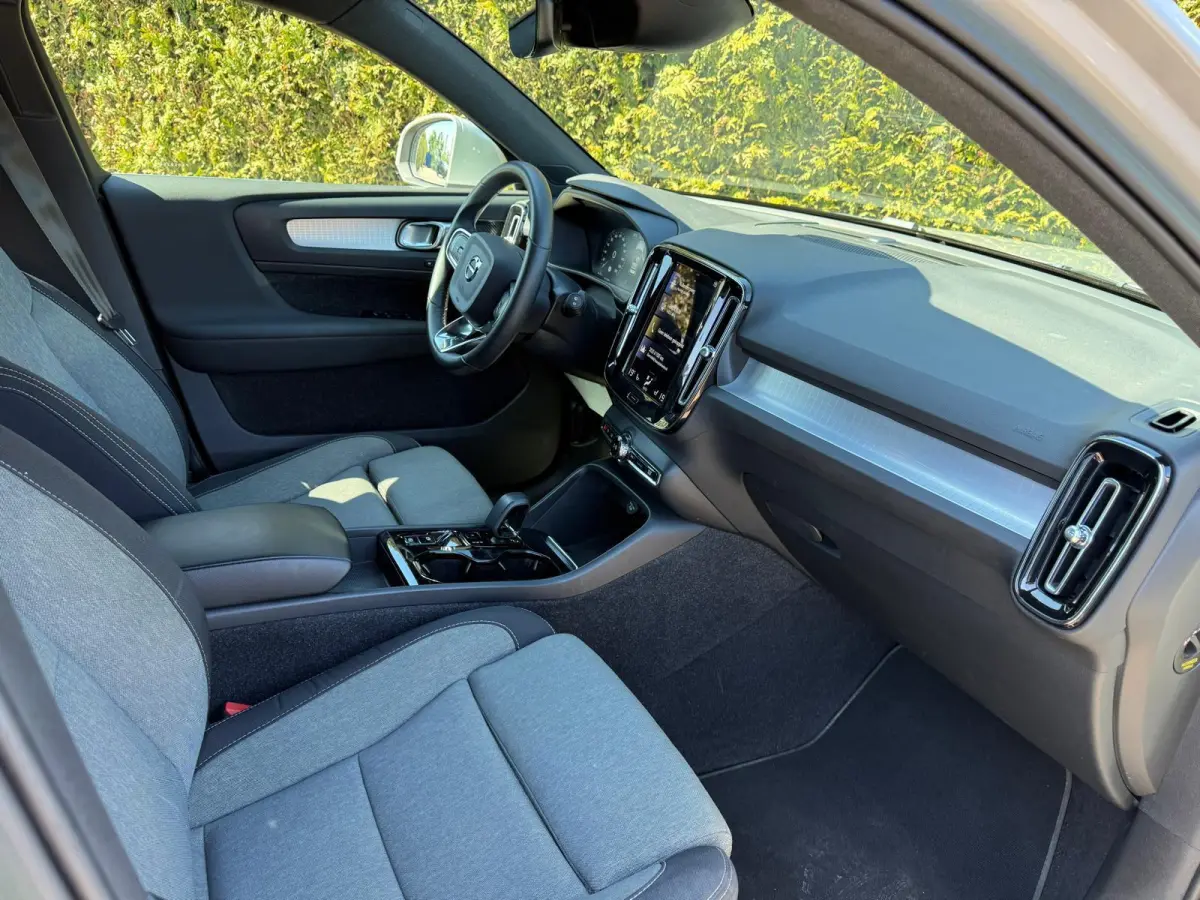 T4 Plus Bright | Camera | DAB | Navi | Blis | Keyless | Bluetooth | Elektrische stoelen | Harman & Kardon audio |