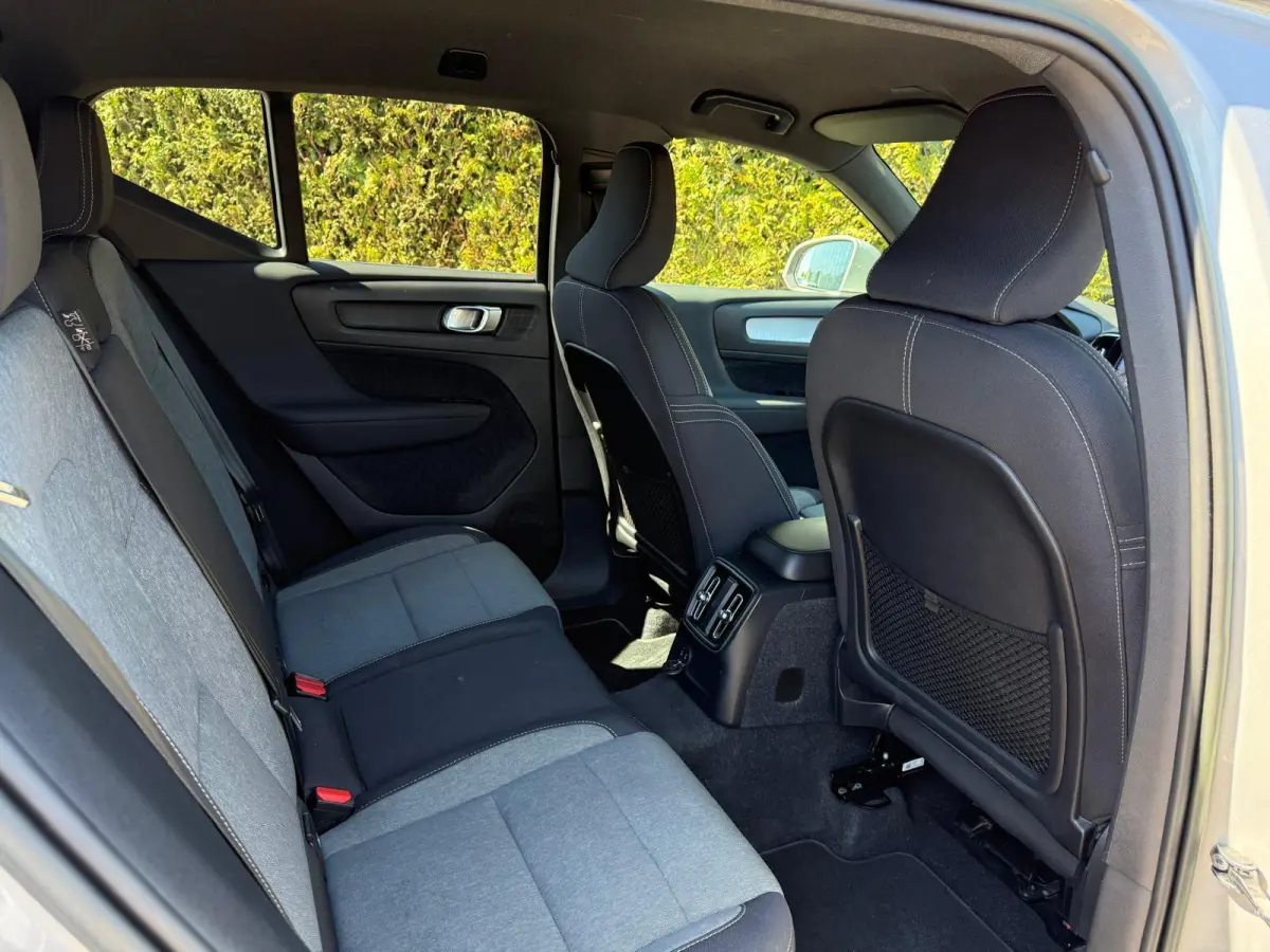 T4 Plus Bright | Camera | DAB | Navi | Blis | Keyless | Bluetooth | Elektrische stoelen | Harman & Kardon audio |