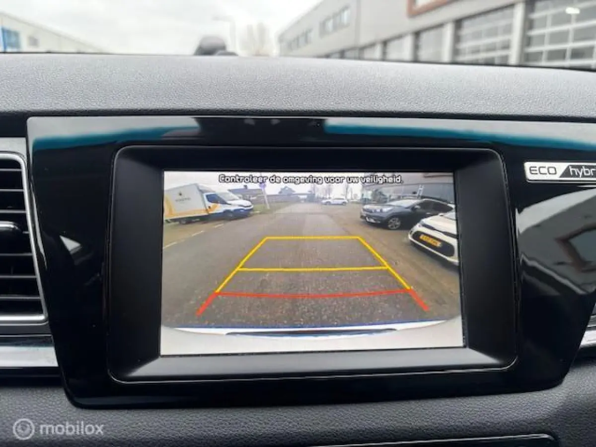1.6 GDi Hybrid DynamicPlusLine Navigatie, + Camera achter , Leren bekleding Stoel & Stuur verwarming , Lane assist , Brake assist , volledig onderhouden !