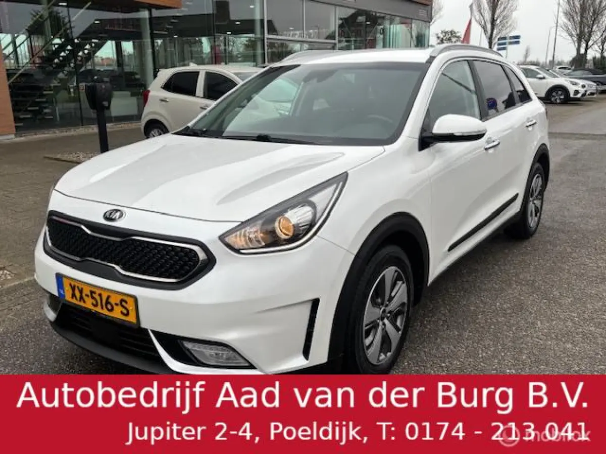 1.6 GDi Hybrid DynamicPlusLine Navigatie, + Camera achter , Leren bekleding Stoel & Stuur verwarming , Lane assist , Brake assist , volledig onderhouden !