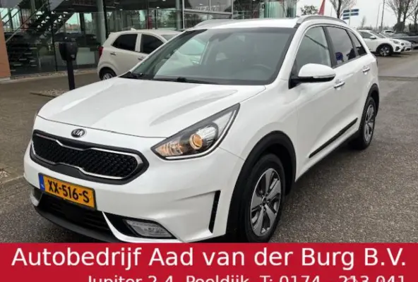1.6 GDi Hybrid DynamicPlusLine Navigatie, + Camera achter , Leren bekleding Stoel & Stuur verwarming , Lane assist , Brake assist , volledig onderhouden !