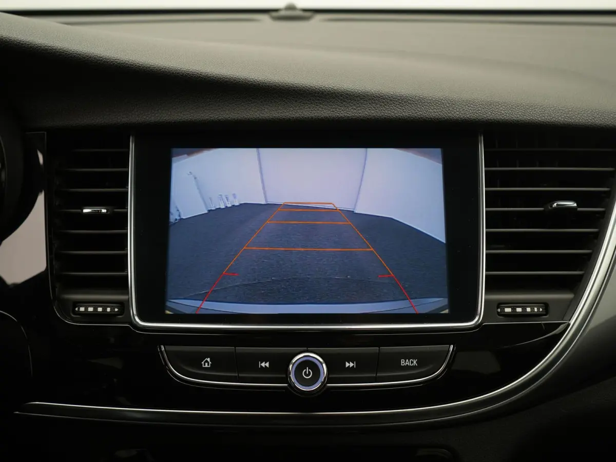 1.4 Turbo Online Edition AUTOMAAT | NAVIGATIE | APPLE CARPLAY | CAMERA | CRUISE | CLIMA | STOELVERWARMING | RADIO | BLUETOOTH | LMV | PDC | 12 MAANDEN BOVAG GARANTIE |