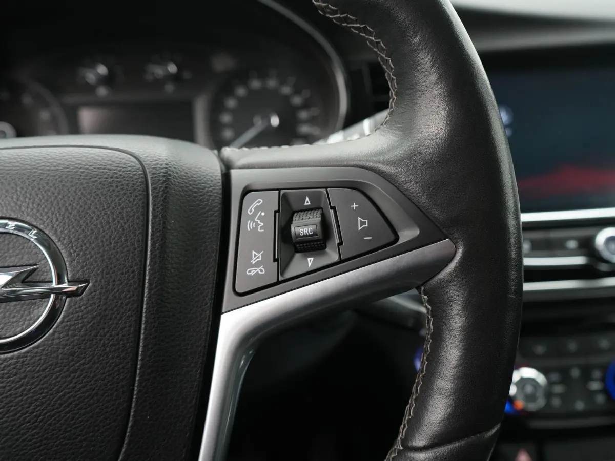 1.4 Turbo Online Edition AUTOMAAT | NAVIGATIE | APPLE CARPLAY | CAMERA | CRUISE | CLIMA | STOELVERWARMING | RADIO | BLUETOOTH | LMV | PDC | 12 MAANDEN BOVAG GARANTIE |