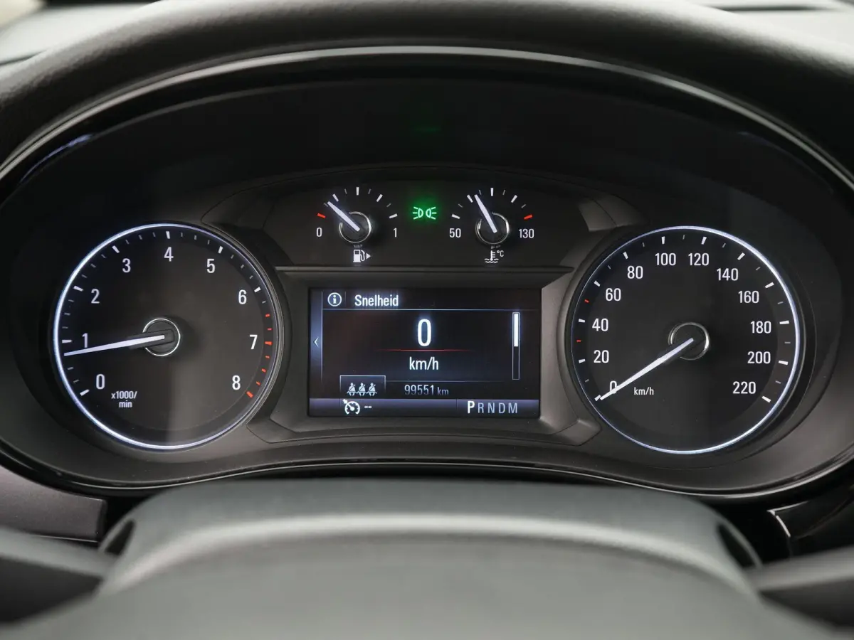 1.4 Turbo Online Edition AUTOMAAT | NAVIGATIE | APPLE CARPLAY | CAMERA | CRUISE | CLIMA | STOELVERWARMING | RADIO | BLUETOOTH | LMV | PDC | 12 MAANDEN BOVAG GARANTIE |