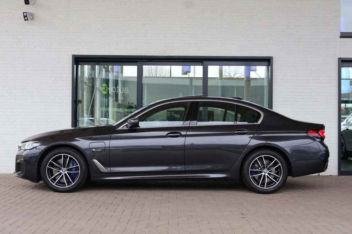 545e xDrive | M Sport | Panorama Dak | Stoelverwarming