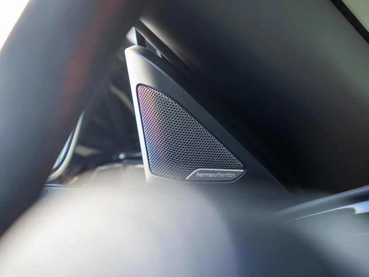 sDrive20i | Final Edition | Safety Pack | Head-up Display | Harman Kardon