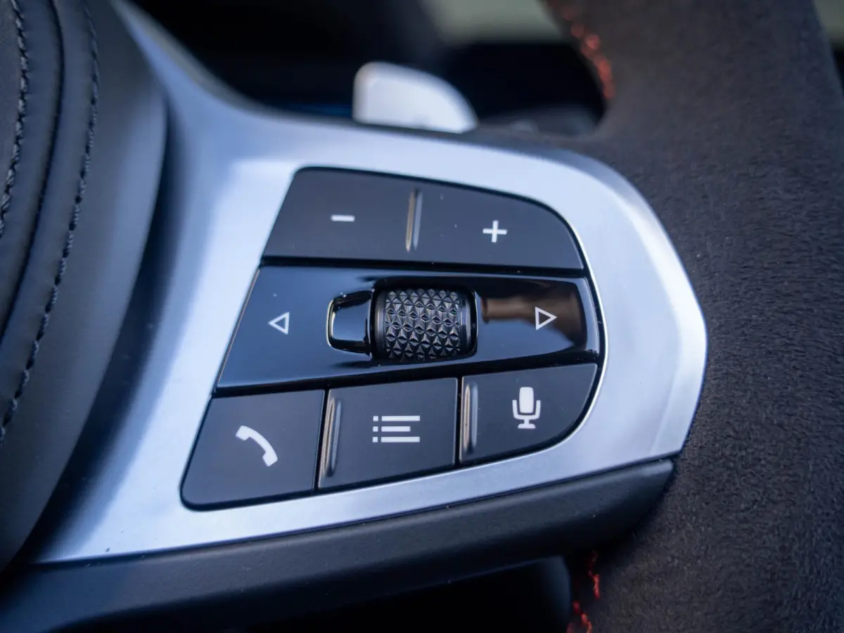 sDrive20i | Final Edition | Safety Pack | Head-up Display | Harman Kardon