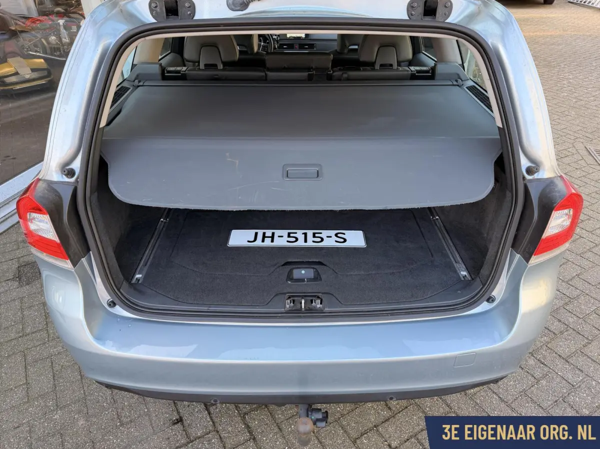 2.0 T4 AUT Polar+ Schuifdak Xenon Leder Trekhaak