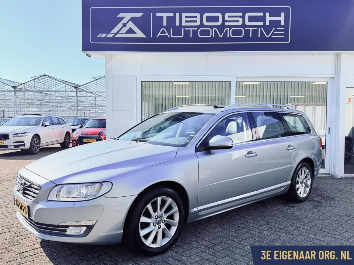 2.0 T4 AUT Polar+ Schuifdak Xenon Leder Trekhaak