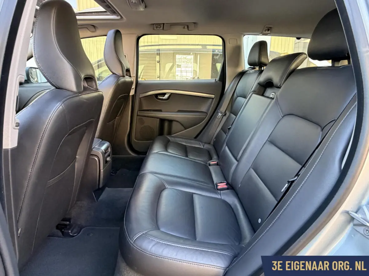 2.0 T4 AUT Polar+ Schuifdak Xenon Leder Trekhaak