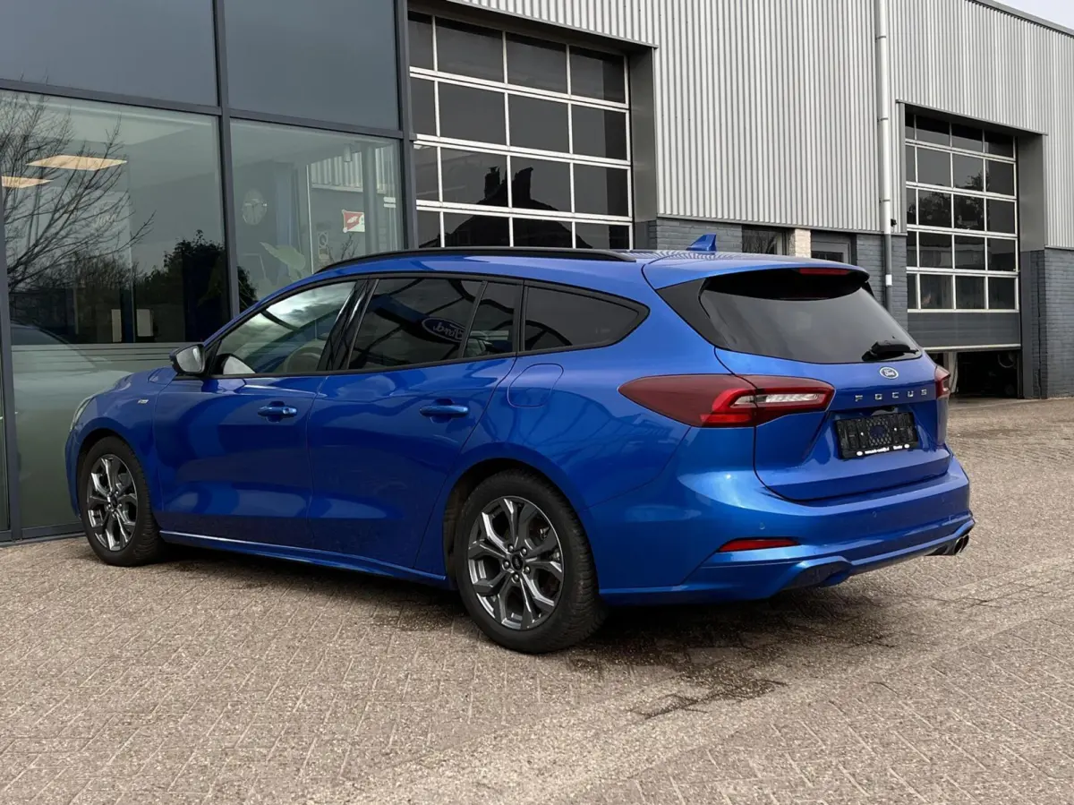 1.0 EcoBoost Hybrid ST Line 155PK Automaat Winterpack Cruise Camera Parkeersensoren Climate Full-LED Keyless Privacy Glass *1500KG Trekgewicht*