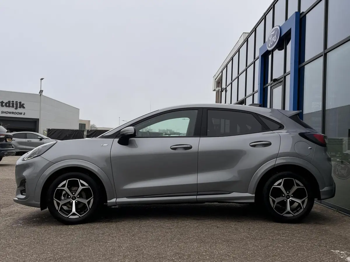 1.0 EcoBoost ST-Line X 125PK Automaat Trekhaak Winterpack Camera Cruise Navi B&O Climate Keyless Elek. Achterklep Full-LED Privacy Glass *Sportieve looks*