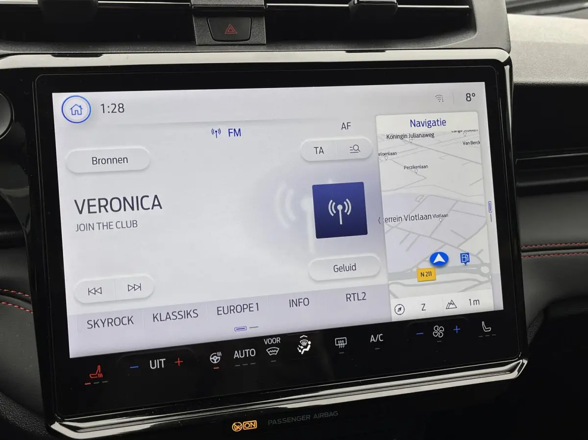 1.0 EcoBoost ST-Line X 125PK Automaat Trekhaak Winterpack Camera Cruise Navi B&O Climate Keyless Elek. Achterklep Full-LED Privacy Glass *Sportieve looks*