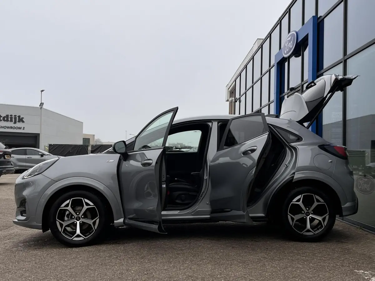 1.0 EcoBoost ST-Line X 125PK Automaat Trekhaak Winterpack Camera Cruise Navi B&O Climate Keyless Elek. Achterklep Full-LED Privacy Glass *Sportieve looks*