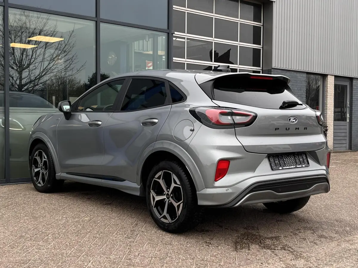 1.0 EcoBoost ST-Line X 125PK Automaat Trekhaak Winterpack Camera Cruise Navi B&O Climate Keyless Elek. Achterklep Full-LED Privacy Glass *Sportieve looks*
