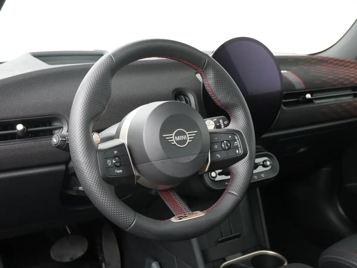 Cooper C JCW-trim | Pakket-M | Stuur- stoelverwarming | Schuif-kantel dak | Achteruitrijcamera |