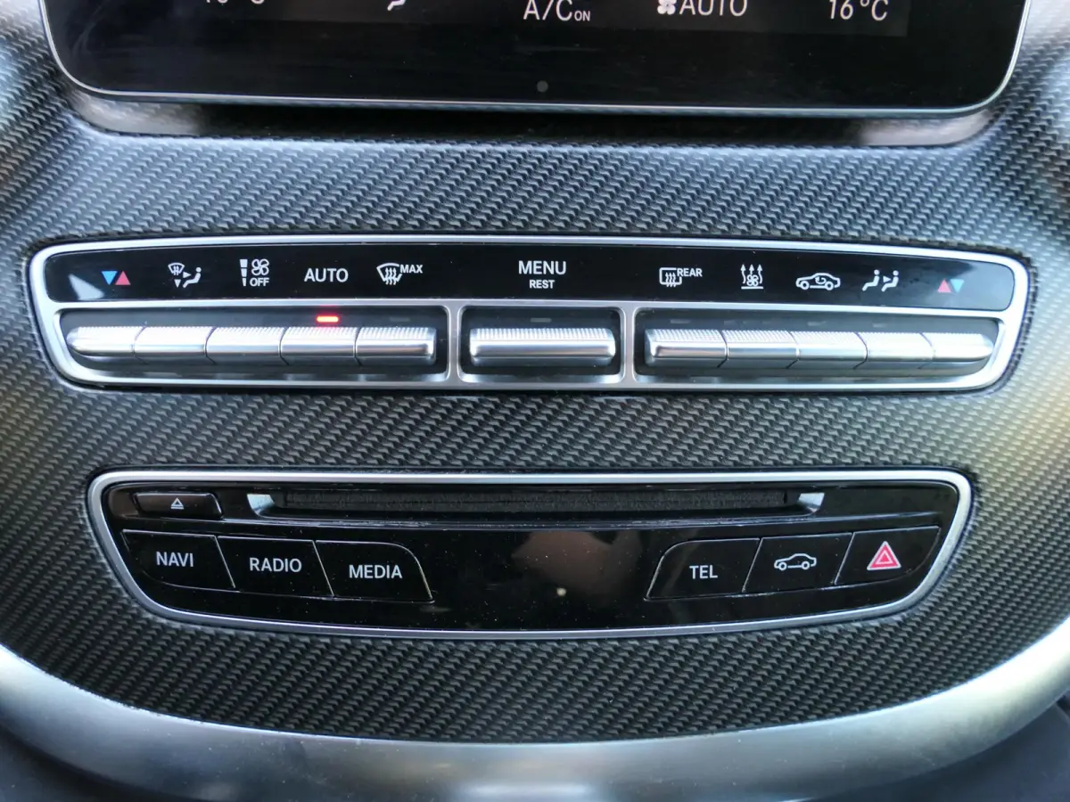 250d Lang Avantgarde Edition | AMG | Panoramadak | 360°-camera | Standkachel | Burmester | Carbon interieur | Trekhaak | Dodehoek detectie | Elektrische schuifdeuren + achterklep