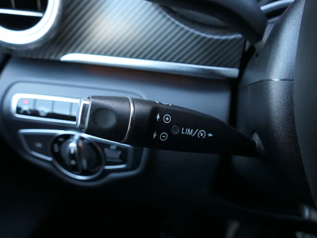 250d Lang Avantgarde Edition | AMG | Panoramadak | 360°-camera | Standkachel | Burmester | Carbon interieur | Trekhaak | Dodehoek detectie | Elektrische schuifdeuren + achterklep