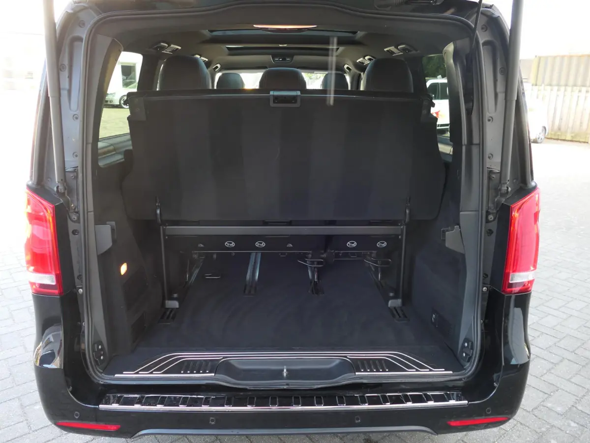 250d Lang Avantgarde Edition | AMG | Panoramadak | 360°-camera | Standkachel | Burmester | Carbon interieur | Trekhaak | Dodehoek detectie | Elektrische schuifdeuren + achterklep