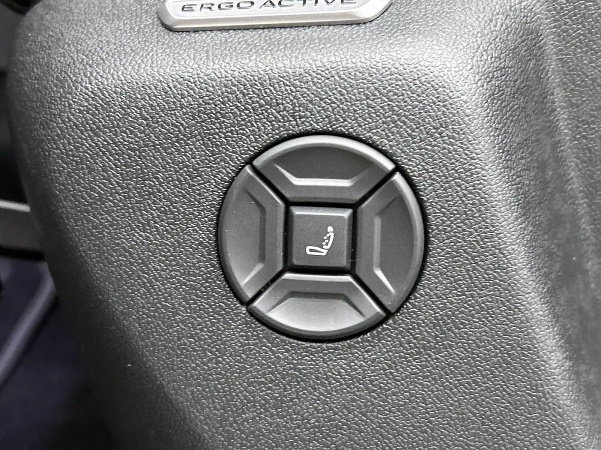 1.5 eHybrid R-Line Edition | 204pk | Trekhaak inklapbaar | Panoramaschuif-kanteldak | Black Style Pakket | adaptieve cruise control | climatronic (automatische airco) |