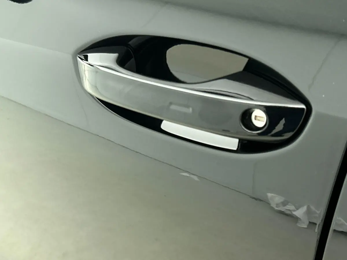 1.5 eHybrid R-Line Edition | 204pk | Trekhaak inklapbaar | Panoramaschuif-kanteldak | Black Style Pakket | adaptieve cruise control | climatronic (automatische airco) |
