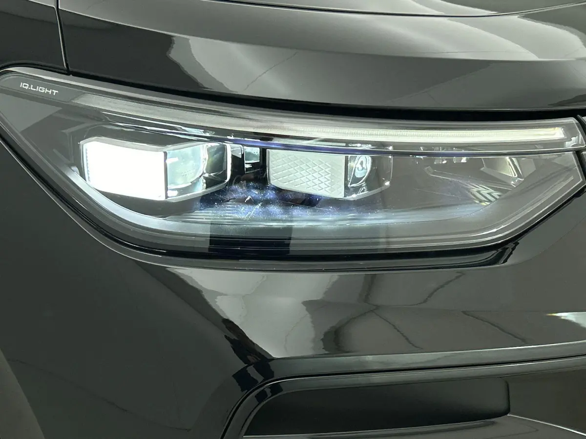 1.5 eHybrid R-Line Edition | 204pk | Trekhaak inklapbaar | Panoramaschuif-kanteldak | Black Style Pakket | adaptieve cruise control | climatronic (automatische airco) |