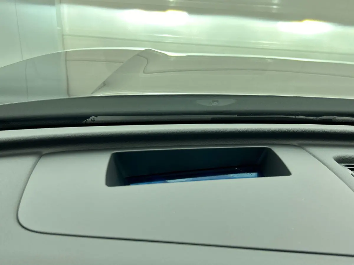 1.5 eHybrid R-Line Edition | 204pk | Trekhaak inklapbaar | Panoramaschuif-kanteldak | Black Style Pakket | adaptieve cruise control | climatronic (automatische airco) |