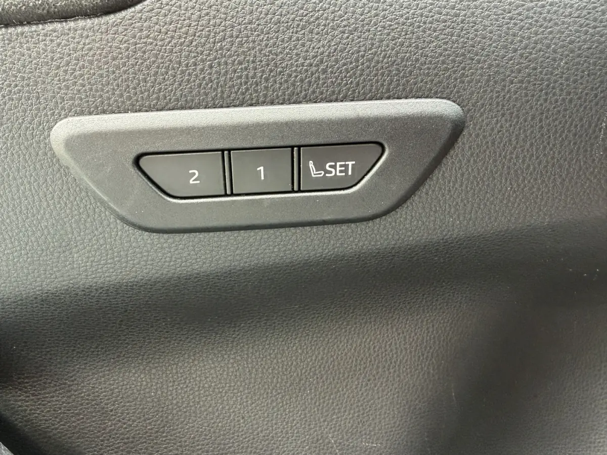 1.8 Hybrid 140 Executive / Bi tone | JBL | Emotional Red | 10 jr GARANTIE | Rijklaar!!!