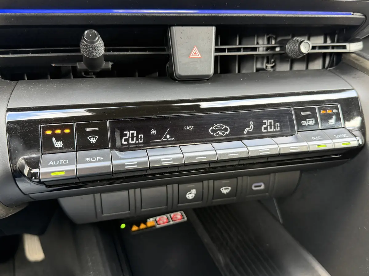 1.8 Hybrid 140 Executive / Bi tone | JBL | Emotional Red | 10 jr GARANTIE | Rijklaar!!!