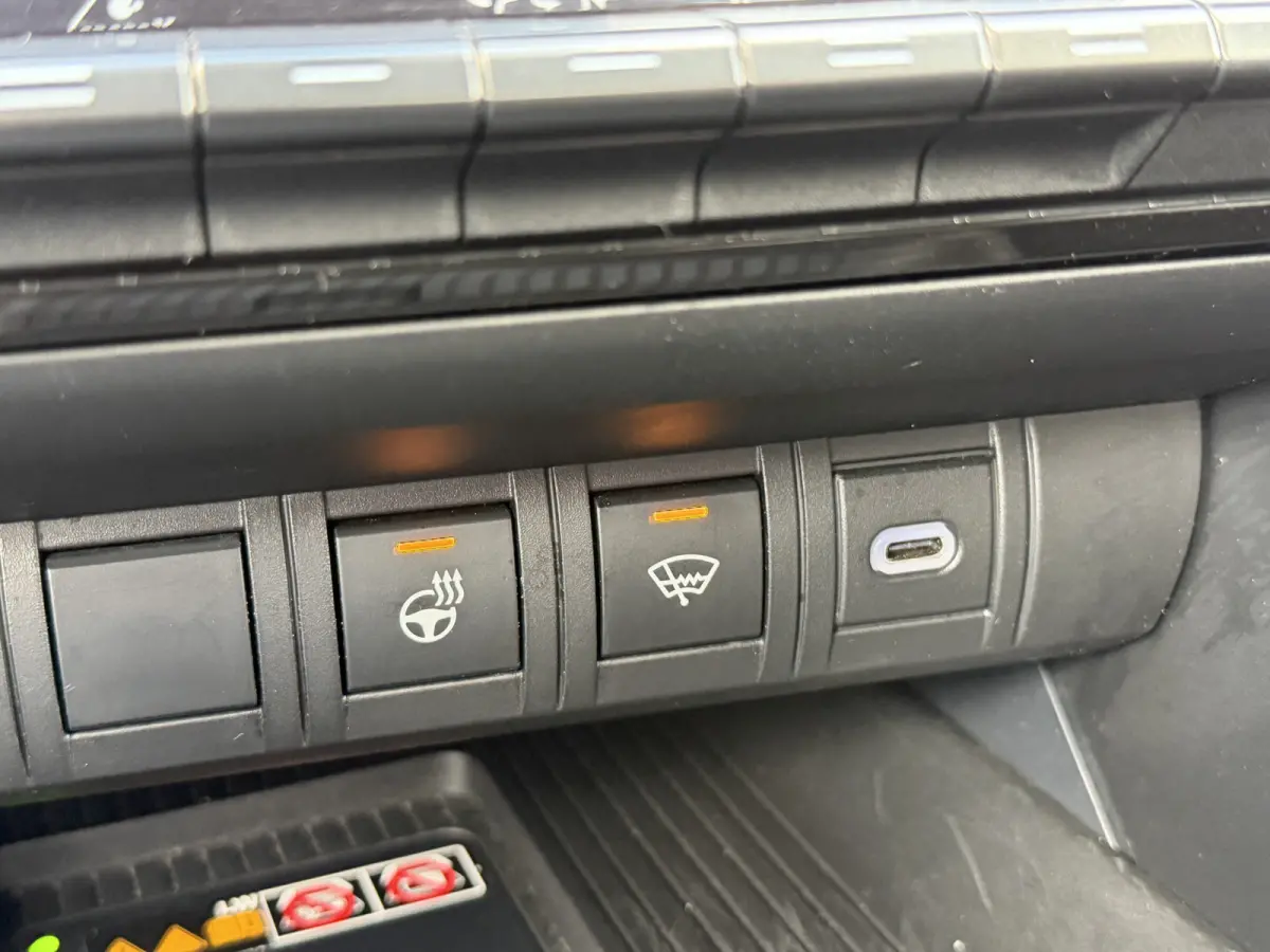 1.8 Hybrid 140 Executive / Bi tone | JBL | Emotional Red | 10 jr GARANTIE | Rijklaar!!!