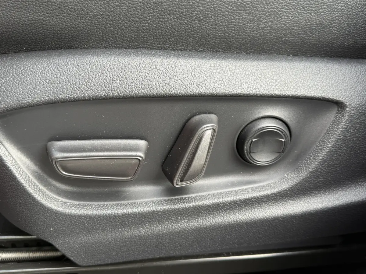 1.8 Hybrid 140 Executive / Bi tone | JBL | Emotional Red | 10 jr GARANTIE | Rijklaar!!!