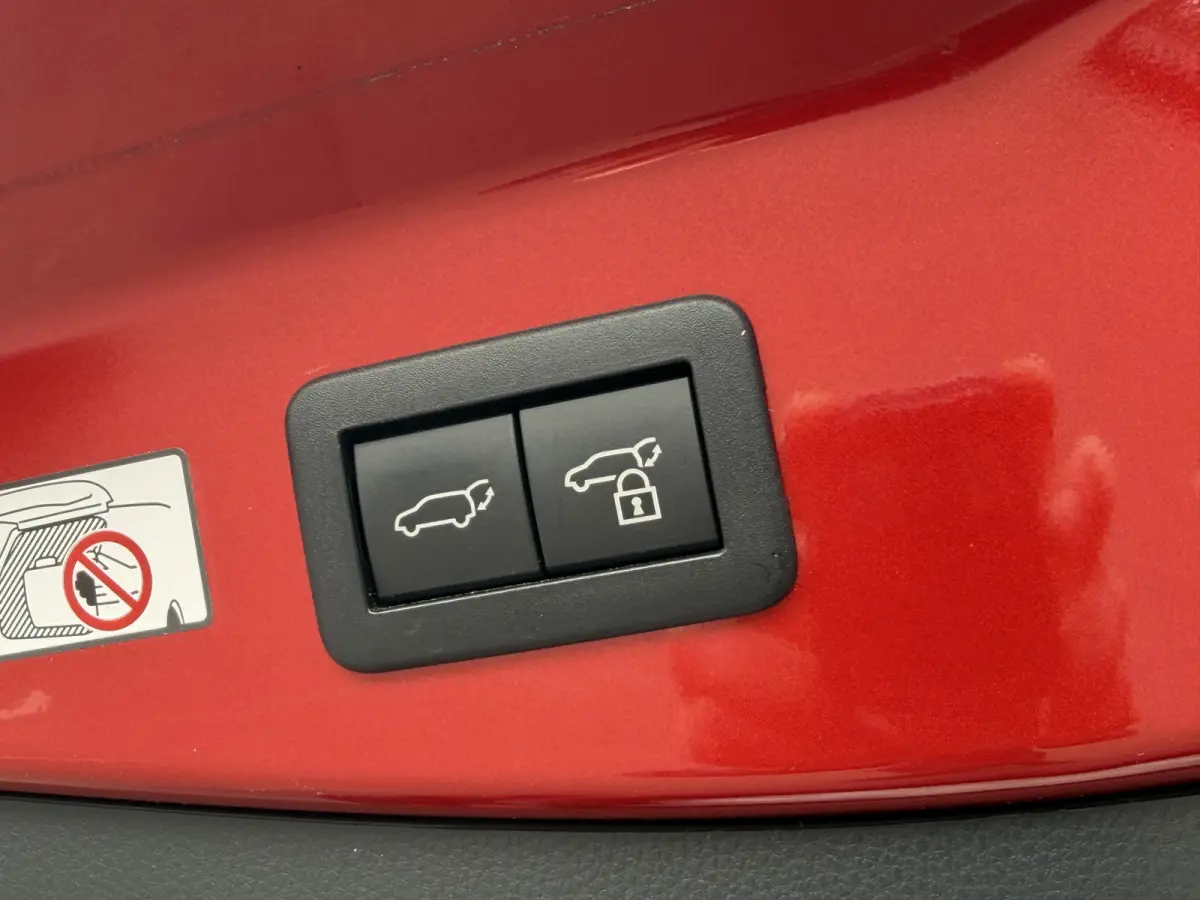 1.8 Hybrid 140 Executive / Bi tone | JBL | Emotional Red | 10 jr GARANTIE | Rijklaar!!!