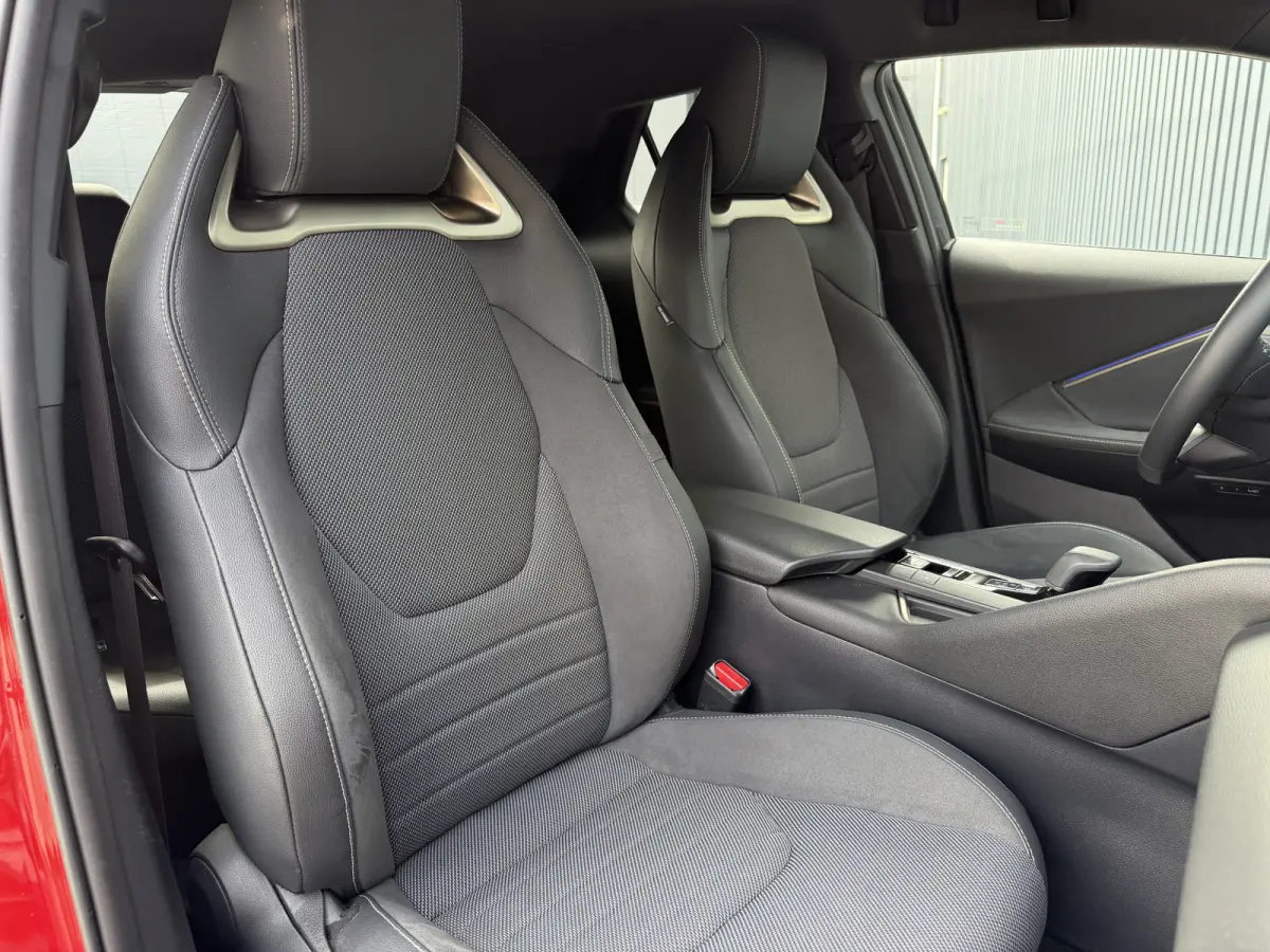 1.8 Hybrid 140 Executive / Bi tone | JBL | Emotional Red | 10 jr GARANTIE | Rijklaar!!!