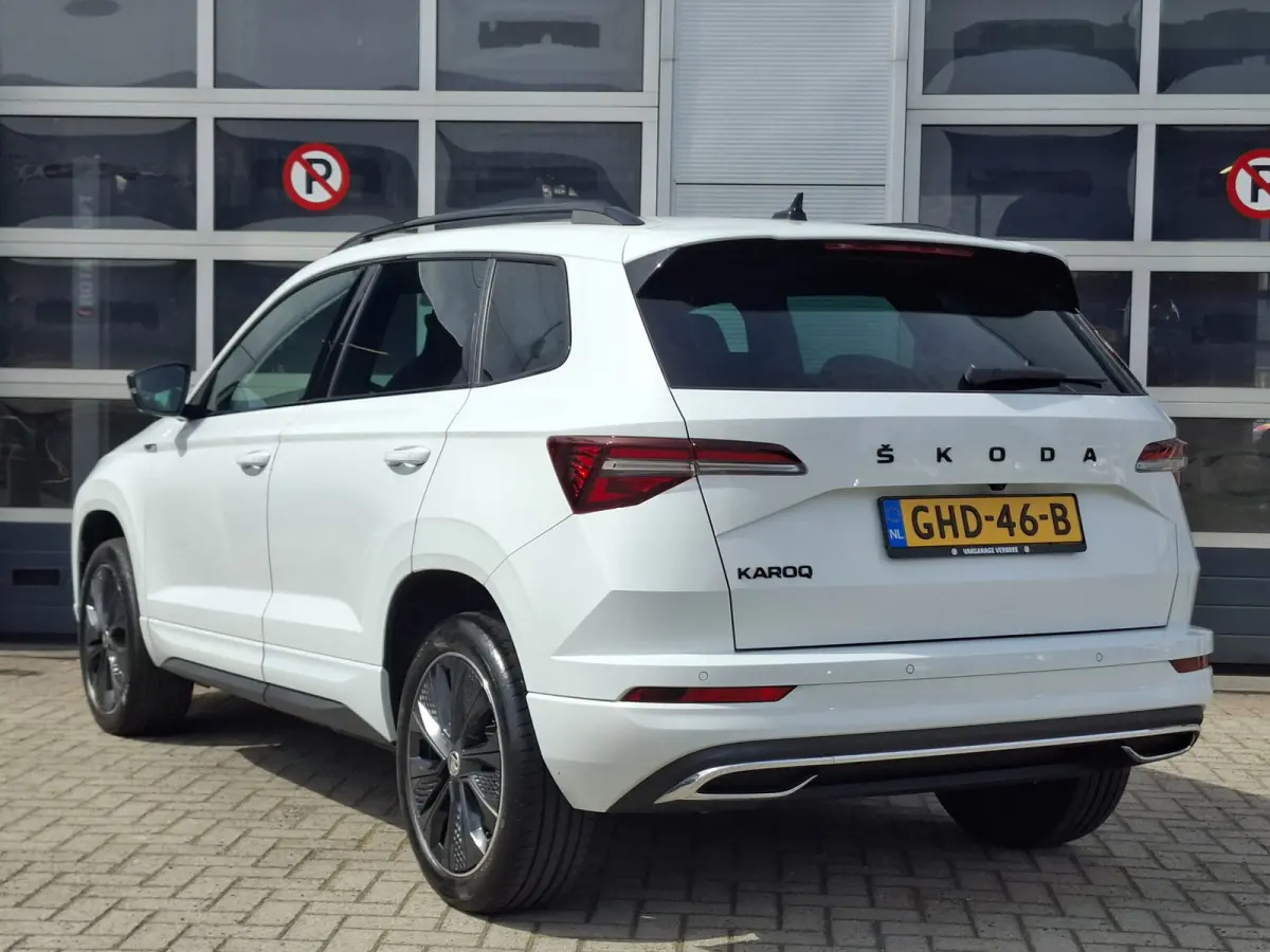 1.5 TSI ACT Sportline Business | Android/Apple Carplay | Adaptive Cruise Control | LMV 18" | Achteruitrijcamera | PDC V+A | Elektrische kofferbak | Climate control